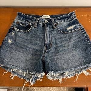 Abercrombie Mid-Rise Boyfriend Short